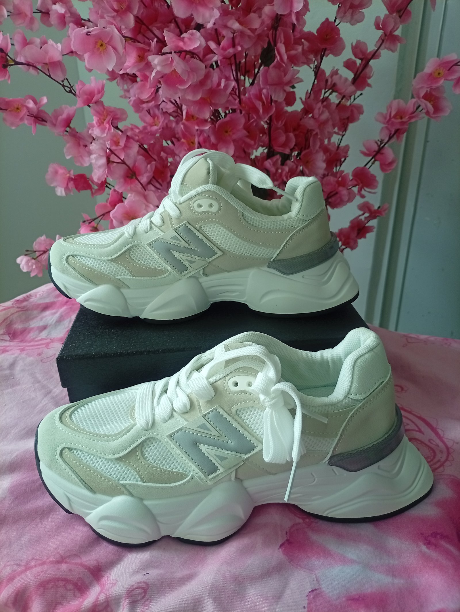 Sneakers 1