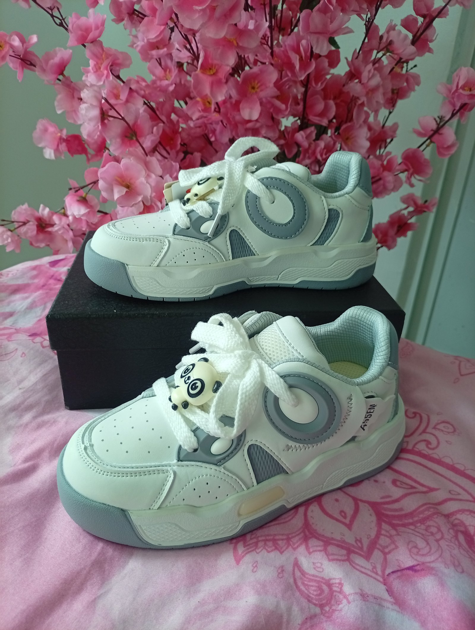 Sneakers 3