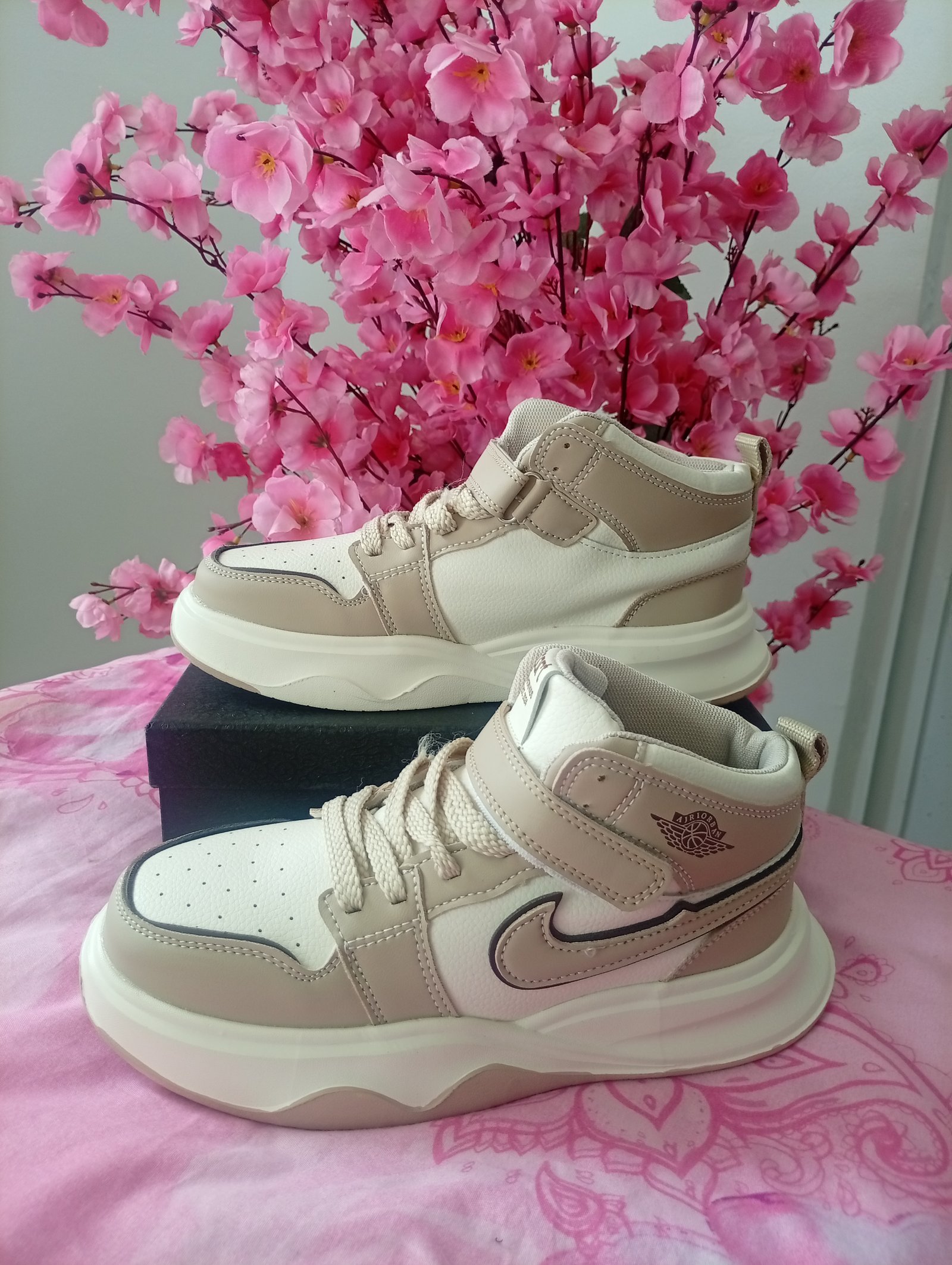 Sneakers 12