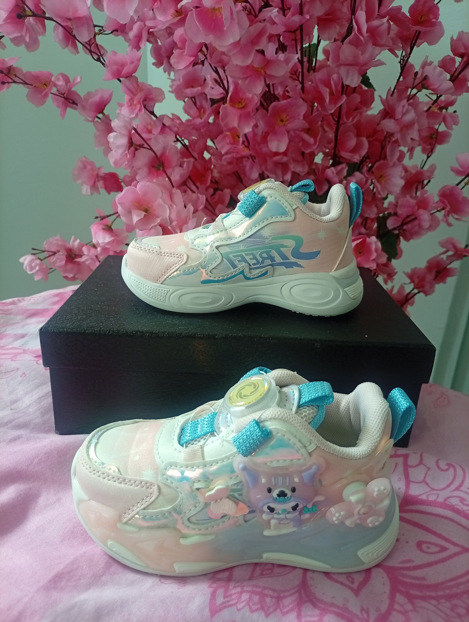 Sneakers 19