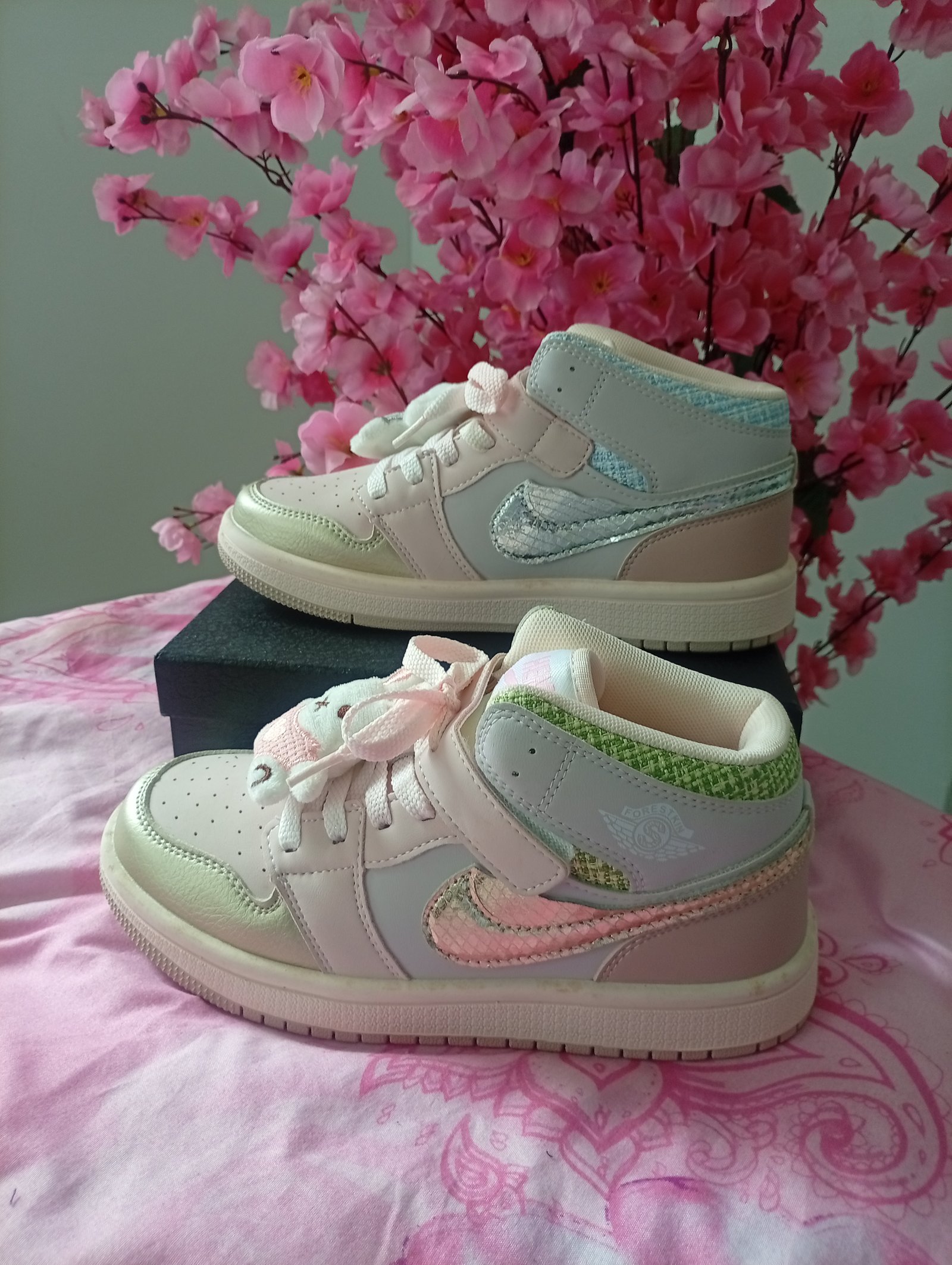 Sneakers 27