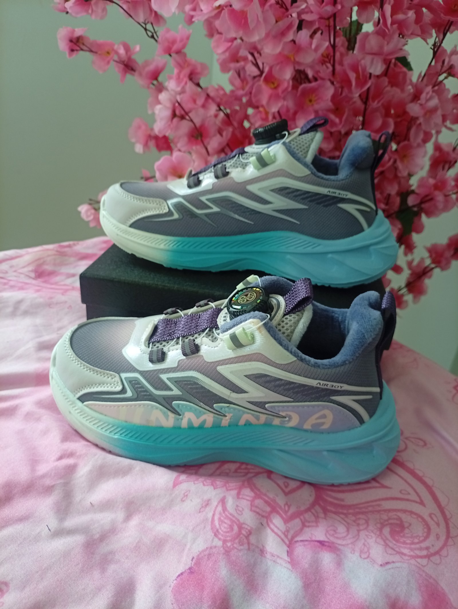 Sneakers 28