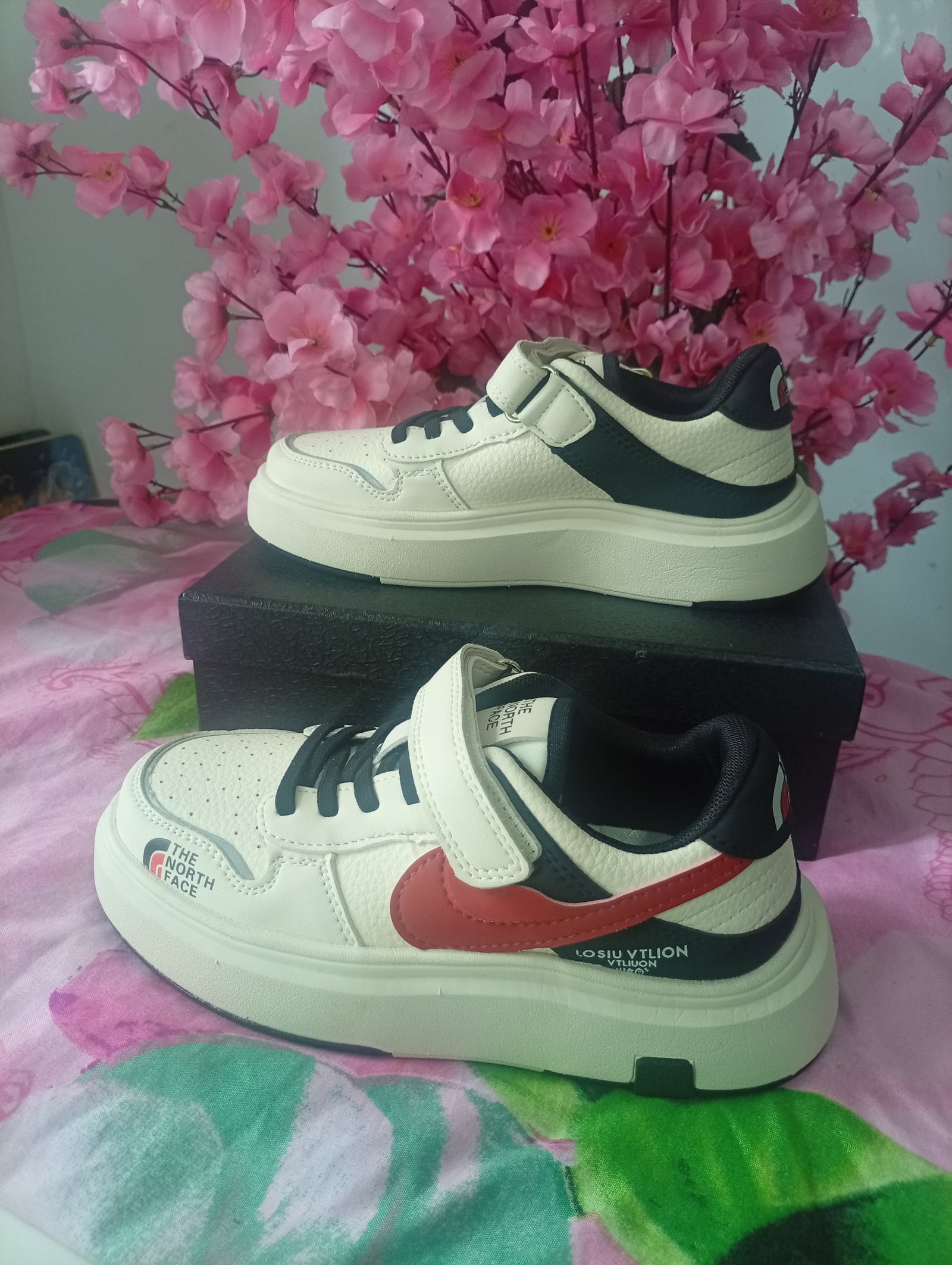 Sneakers 42