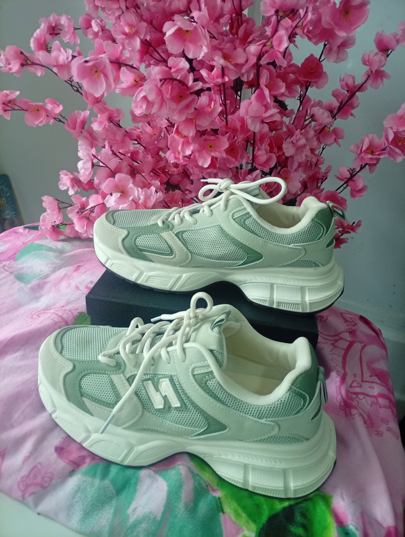 Sneakers 53